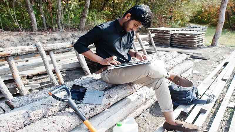 When to Resurface Your Concrete and When to Replace It: A Texas Homeowner's Guide