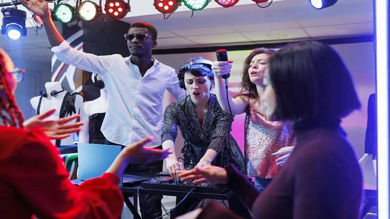 Plan Your Next Corporate Event at Chicago’s Top Arcade Bar